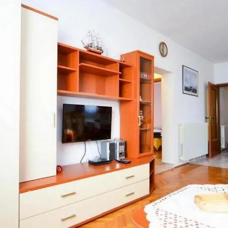 Apartment Jurjako Murter